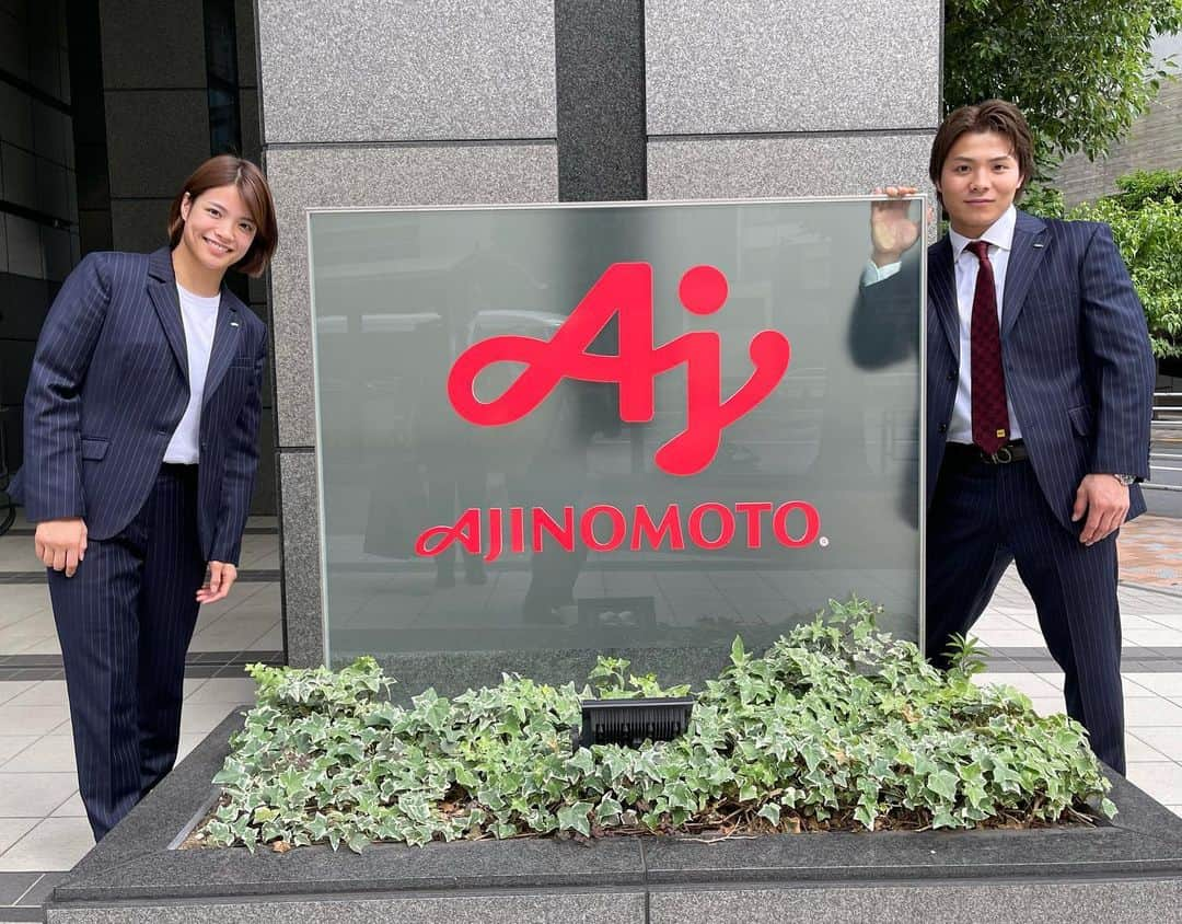 阿部一二三のインスタグラム：「. AJINOMOTOさんに世界選手権の挨拶に行って来ました！  現地で栄養面の全てのサポートのおかげで最高のパフォーマンスを発揮する事が出来ました⭐️ 本当にありがとうございました！  またこれからもよろしくお願いします！  #ajinomoto」