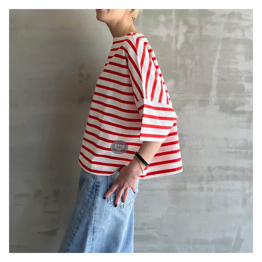 エリオポールのインスタグラム：「2023 Summer Collection  BMB SHIRT   9.900yen / Traditional Weatherwear  Ref: 13093001051TN Color: Red. Skyblue. Navy Siz: S  店舗にてお電話による通販対応も承っております。  HELIOPOLE代官山店  03 3770 6438  HELIOPOLE 札幌店  011 209 5455  HELIOPOLE 広島店  082 542 7033   @heliopole_official #HELIOPOLE  #エリオポール @traditionalweatherwear #traditionalweatherwear」