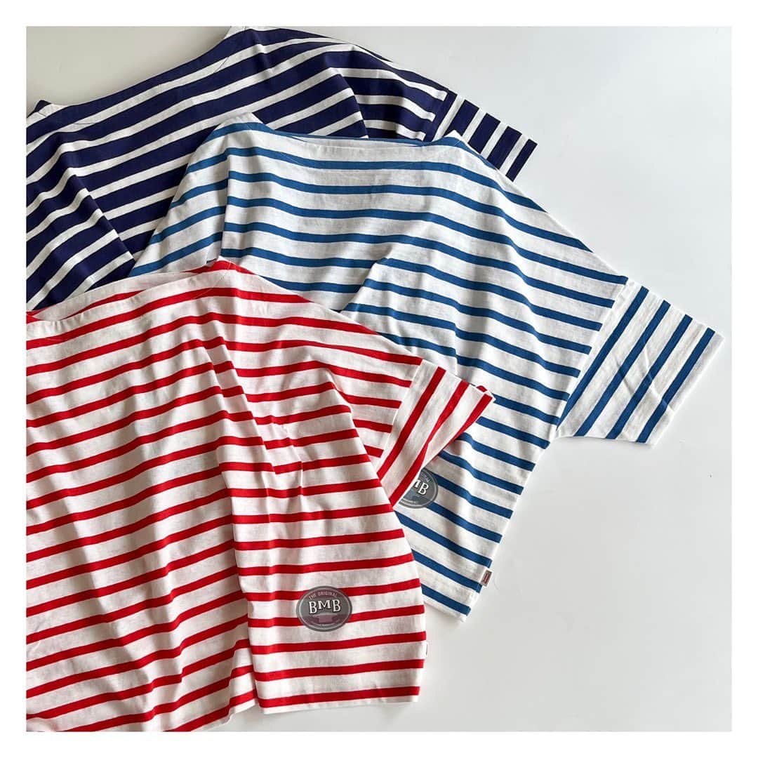 エリオポールのインスタグラム：「2023 Summer Collection  BMB SHIRT   9.900yen / Traditional Weatherwear  Ref: 13093001051TN Color: Red. Skyblue. Navy Siz: S  店舗にてお電話による通販対応も承っております。  HELIOPOLE代官山店  03 3770 6438  HELIOPOLE 札幌店  011 209 5455  HELIOPOLE 広島店  082 542 7033   @heliopole_official #HELIOPOLE  #エリオポール @traditionalweatherwear #traditionalweatherwear」