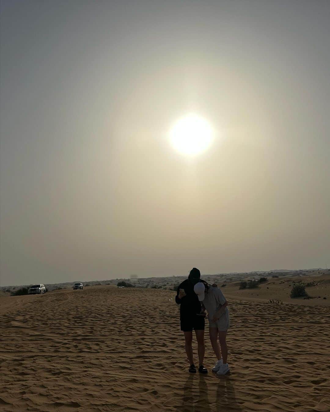 ソ・ヒョウオンのインスタグラム：「두바이 사막투어 .. #좋은추억 #힘들었다😂」