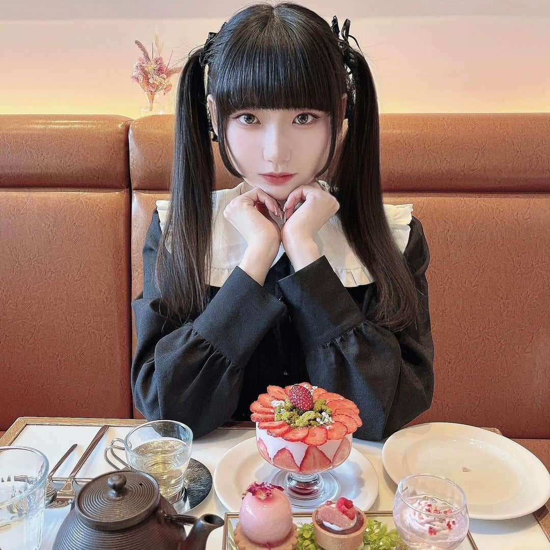 しらいちゃんさんのインスタグラム写真 - (しらいちゃんInstagram)「#パフェには終わりが来る」5月31日 20時54分 - she_is_lie