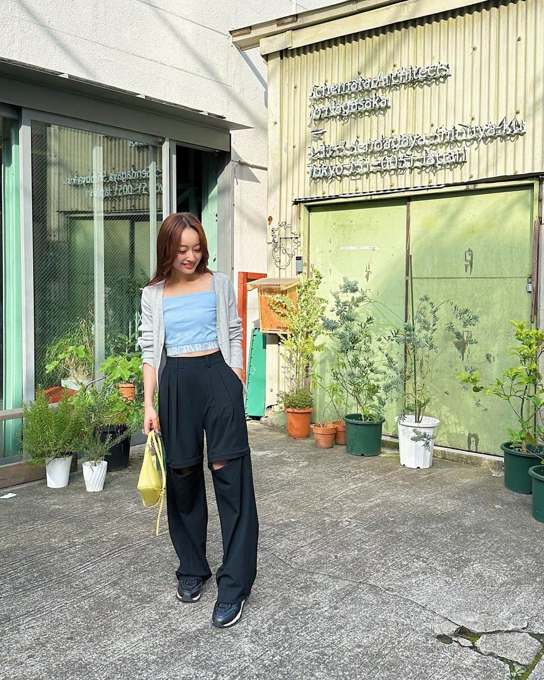 小祝麻里亜のインスタグラム：「今日で5月が終わりだなんて信じられない🥹🌱  5月も大変お世話になりました❤︎ 6月に入ったら待ちに待ったpop upが..🧺✨　明日の準備から、チームLANDHAUSで頑張っていきまーす！！！  ． ． ＿＿＿＿＿＿ #코디 #스타일링 #데일리룩 #오오티디 #158cmコーデ」
