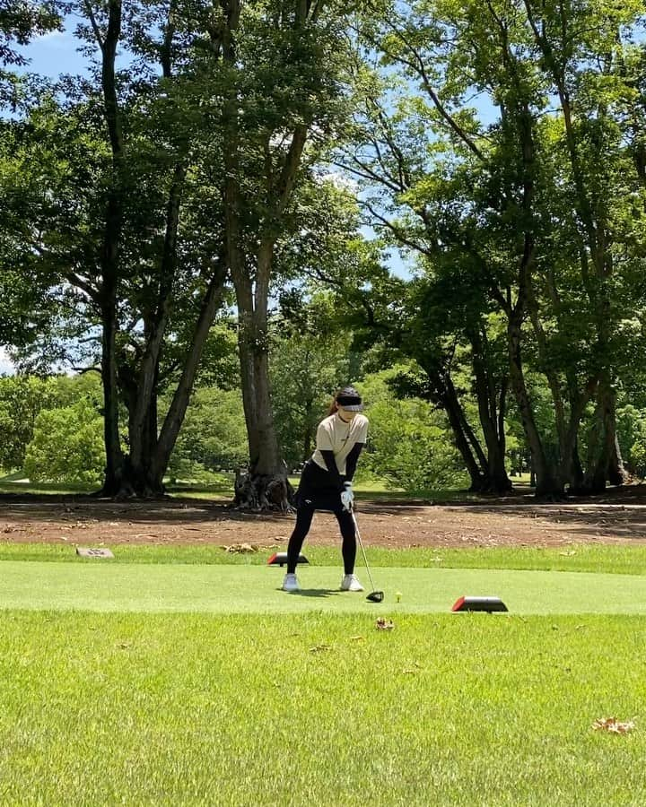 佐河ゆいのインスタグラム：「念願のイーグルポイント⛳️ なんだかますます綺麗になってた✨  ドライバーが調子良かったのはこの日まで･･･笑  🔴103   #ゴルフ  #ゴルフ女子  #ゴルフ初心者  #ゴルフ成長記録  #golf  #golfswing  #golflover #ゴルフ練習　#ゴルフ好きな人と繋がりたい　#ゴルフラウンド　#ゴルフ上手くなりたい#golfbabes #golflife #golfstagram #golfing」