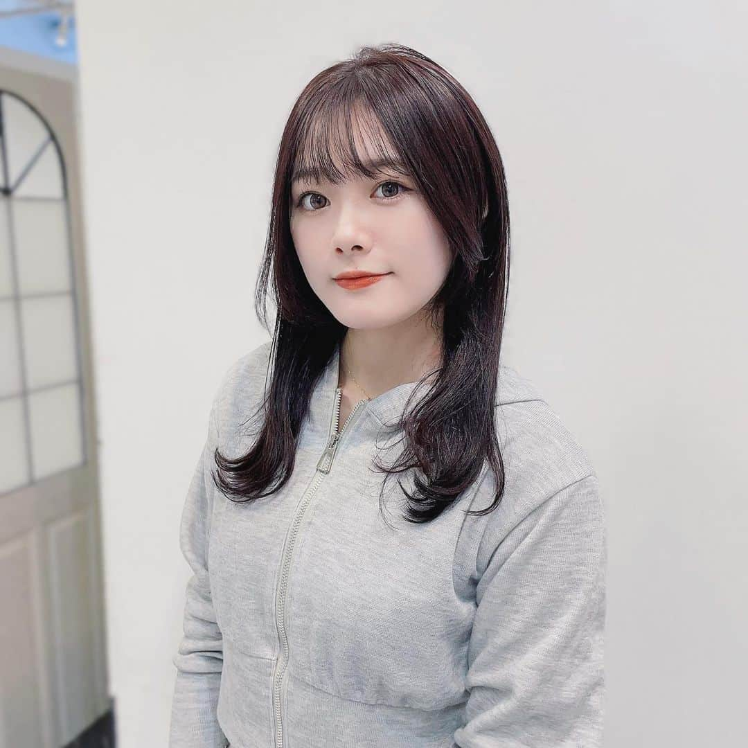 長谷川玲奈さんのインスタグラム写真 - (長谷川玲奈Instagram)「New hair💖前髪〜  相田さんいつもありがとうございます♪ @aidaman321   #レイヤーカット #レイヤー　#ウルフカット #ウルフ」5月31日 21時39分 - bbg_rena0315