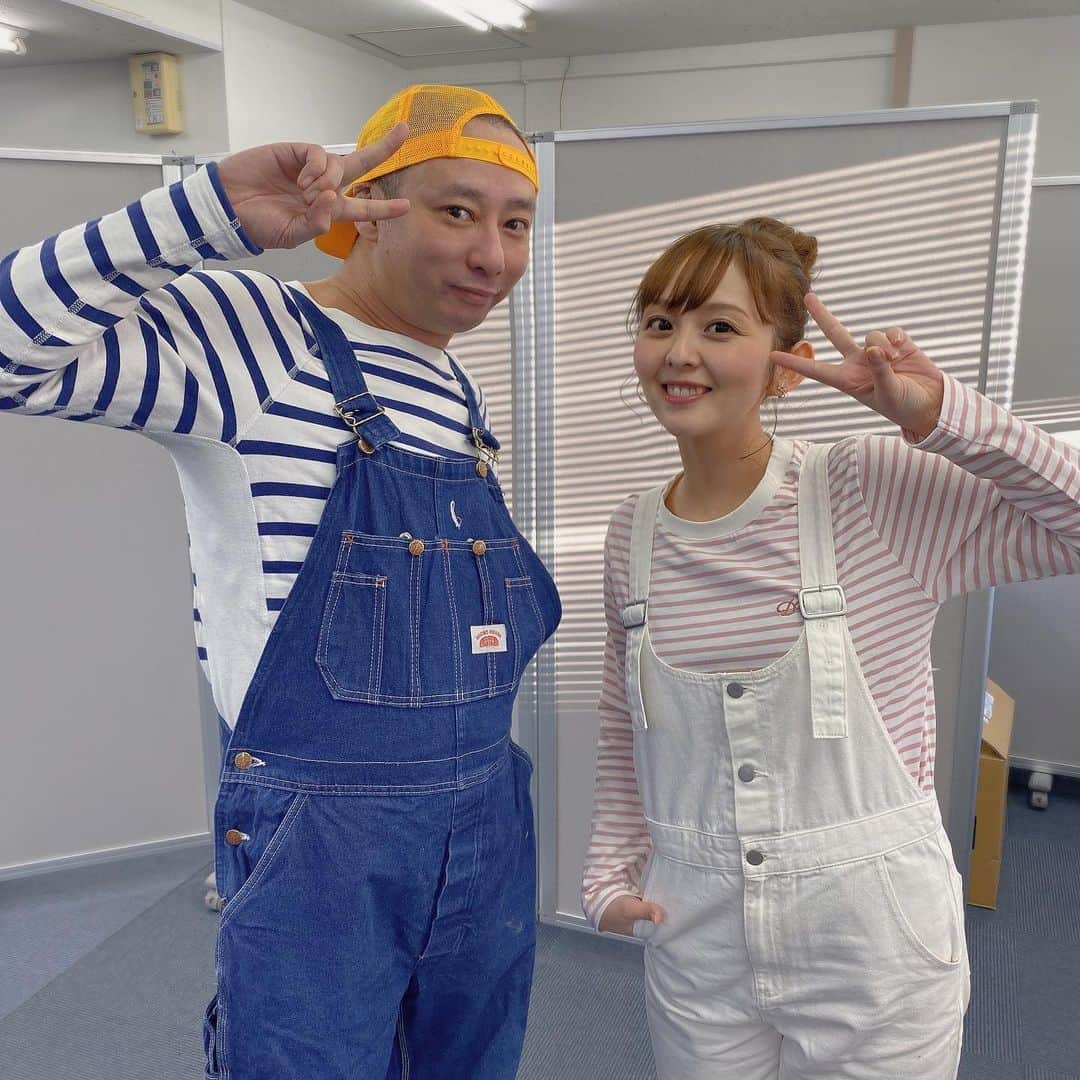 かとう唯さんのインスタグラム写真 - (かとう唯Instagram)「【✨嬉しいお知らせ✨】  出演させていただいた 映画「#散歩屋ケンちゃん」が 🎋７月７日🎋に公開決定しました🎉✨✨  そして、こちらの 舞台挨拶のMCをさせていただきまうす！✨  映画公開記念🎞️えいがんじに盛り上げるぞ〜🔥😍  ７月７日（金）初日舞台挨拶決定！ ＠池袋シネマ・ロサさん  【登壇者】いしだ壱成さん、石田純一さん、ビッグ錠先生、SEKIDAIさん、瑚々さん、寺井監督　 【MC】かとう唯  時間などは決まり次第お知らせしまうす🐭💕  7/9のバースデーワンマンの２日前だわ🎂✨✨  どちらもミニーきてくれたら うれしいな🐭🎀  P.S.４枚目の写真のとある封筒は、、 公開されてからのお楽しみ！😏✨ (これも、ある意味だじゃれ)  #映画　#映画　#銚子電鉄　#映画出演　#出演情報　##妹役　#銚子電鉄100周年記念　#オーバーオール　#オーバー女子　#５度 #いしだ壱成 さん #石田純一　さん #ビッグ錠　さん #SEKIDAI さん #瑚々 さん #かとう唯 #散歩屋ケンちゃん」5月31日 21時40分 - yuimscl0630