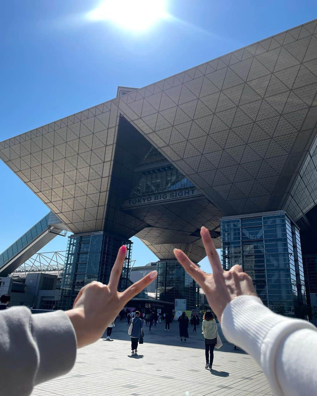 Manaさんのインスタグラム写真 - (ManaInstagram)「@mesmtokyo メズム東京 4つ星のラグジュアリーホテル✩𓂂𓏸 ⁡ ロビーもお部屋もサービスも すべて素敵で癒しの空間でした💓 ⁡ ⁡ 栄養指導だけでなくその他いくつかの事業でも 東京や関西への出張がまた増えてきて 今後はさらに機会が増えていくはずなので また泊まりたいなと思います♪🗼 ⁡ ⁡ ⁡ ⁡ ビューティーワールドお疲れ様☺️💕  ⁡ #mesmtokyo #mesm #mariottbonvoy #marriotthotel #marriott #autographcollection #tokyohotel #tokyohotelstay #tokyotrip #beautyworldjapan #メズム東京 #メズム東京オートグラフコレクション #ラグジュアリーホテル #ホカンス #ホカンス女子会 #東京ホテル #東京カフェ #東京デート #東京バー #港区カフェ #港区グルメ #東京 #東京観光 #東京旅行 #東京出張 #ビューティーワールド #ビューティーワールドジャパン」5月31日 21時50分 - mana.tcy