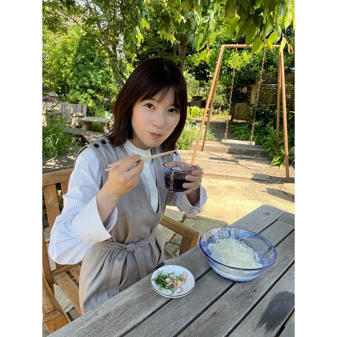 芳根京子さんのインスタグラム写真 - (芳根京子Instagram)「まもなく22時から #それパク 第8話です！ 是非ご覧ください👉☺️🤏  そうめんの季節だねぇ。 安定の消え物いただきました🙏  #それってパクリじゃないですか」5月31日 21時54分 - yoshinekyoko