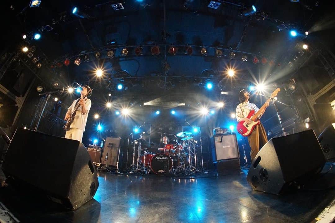 関根史織のインスタグラム：「2023.5.31   梅田 CLUB QUATTRO  ツアーファイナルでした ツアーに来てくれた方々ありがとうございました  忙しくて頭パンクしそうになって身体がヘトヘトになってもバンドがやりたいのよね  振替公演もよろしくお願いします  #baseballbear #ギドベツアー」