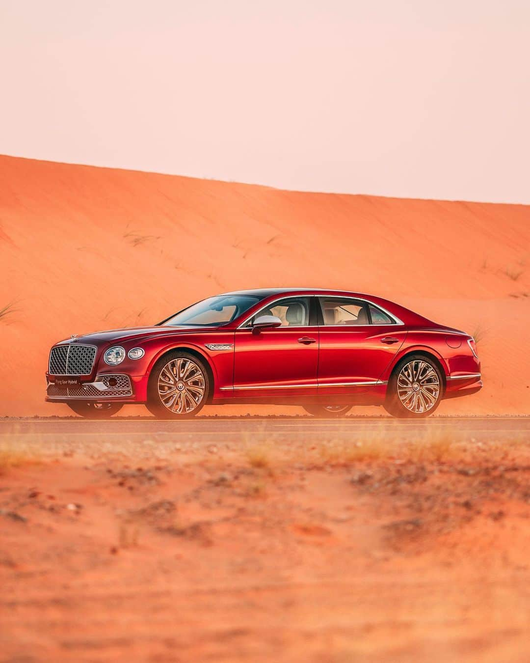 ベントレーさんのインスタグラム写真 - (ベントレーInstagram)「The perfect sedan doesn’t exi… #FlyingSpur #Mulliner #hybrid | 📷: @stephan_bauer _ #Bentley Flying Spur Mulliner (hybrid) WLTP drive cycle: combined fuel consumption: 85.6 mpg (3.3 l/100 km), combined electrical consumption: 244 Wh/km, combined CO₂: 75 g/km」5月31日 22時11分 - bentleymotors