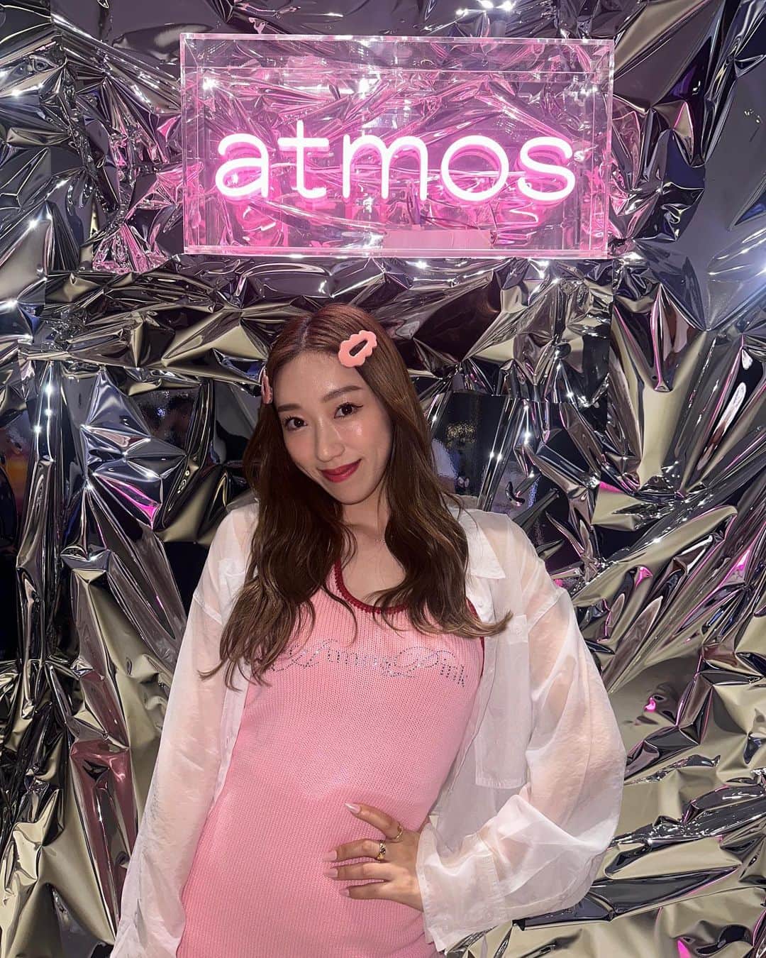 Ruuのインスタグラム：「💗🪩ATMOS PINK🪩💗 💿 📼 DANCE ACADEMY SHOW 📼 💿  @atmos.pink_official 💕 @atmospink_dance_official 🕺 @nike 👟  記念すべきvol.1のトップバッターを歩かせて頂きました🎉 ダンスにファッションに音楽にみんなの好きが詰まった可愛くてワクワクしてドキドキするイベントでした🥳💖💿🎶🛍️  AIさんが素敵すぎて感動でしたね🥹🥹🫶🏻💕💕  Hair @tamako_tamako ボリュームアップ💇‍♀️💘  #ATMOSPINK」