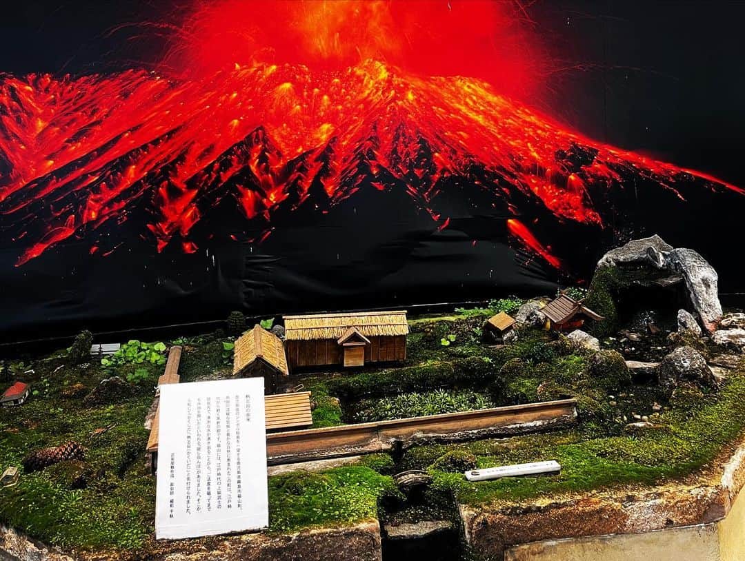 三浦伊織さんのインスタグラム写真 - (三浦伊織Instagram)「. 黒酢　桷志田🌋  #黒酢 #桷志田 #鹿児島県 #鹿児島県グルメ  #垂水市 #壺」5月31日 22時22分 - iori.miura