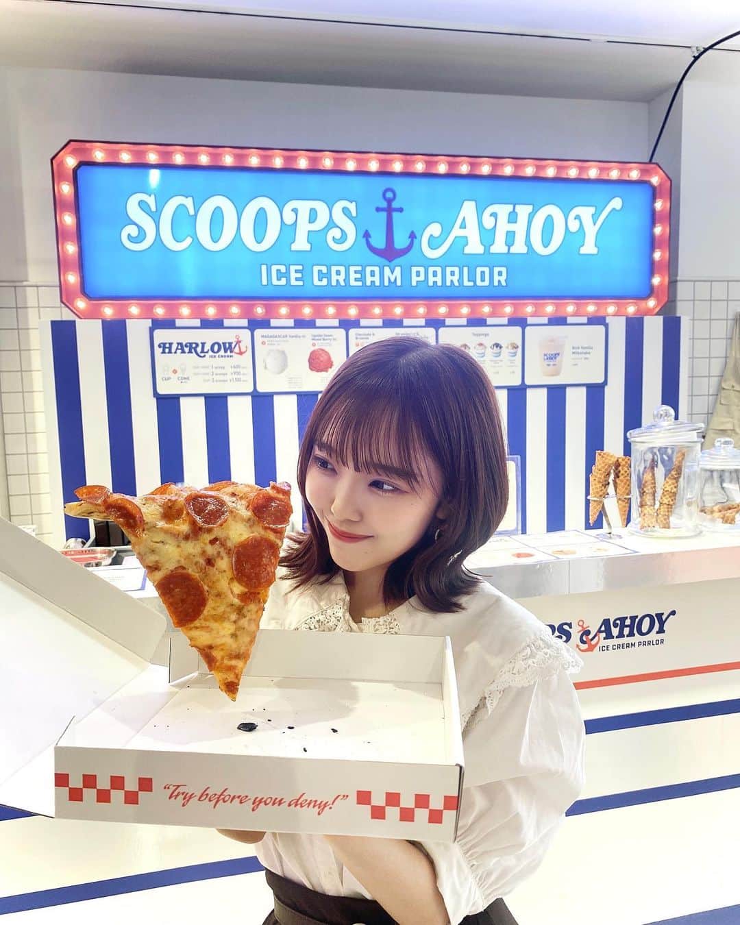 落合希来里のインスタグラム：「Netflix popup 🍕🍕🍕  #netflix #pizza #icecream #delicious」