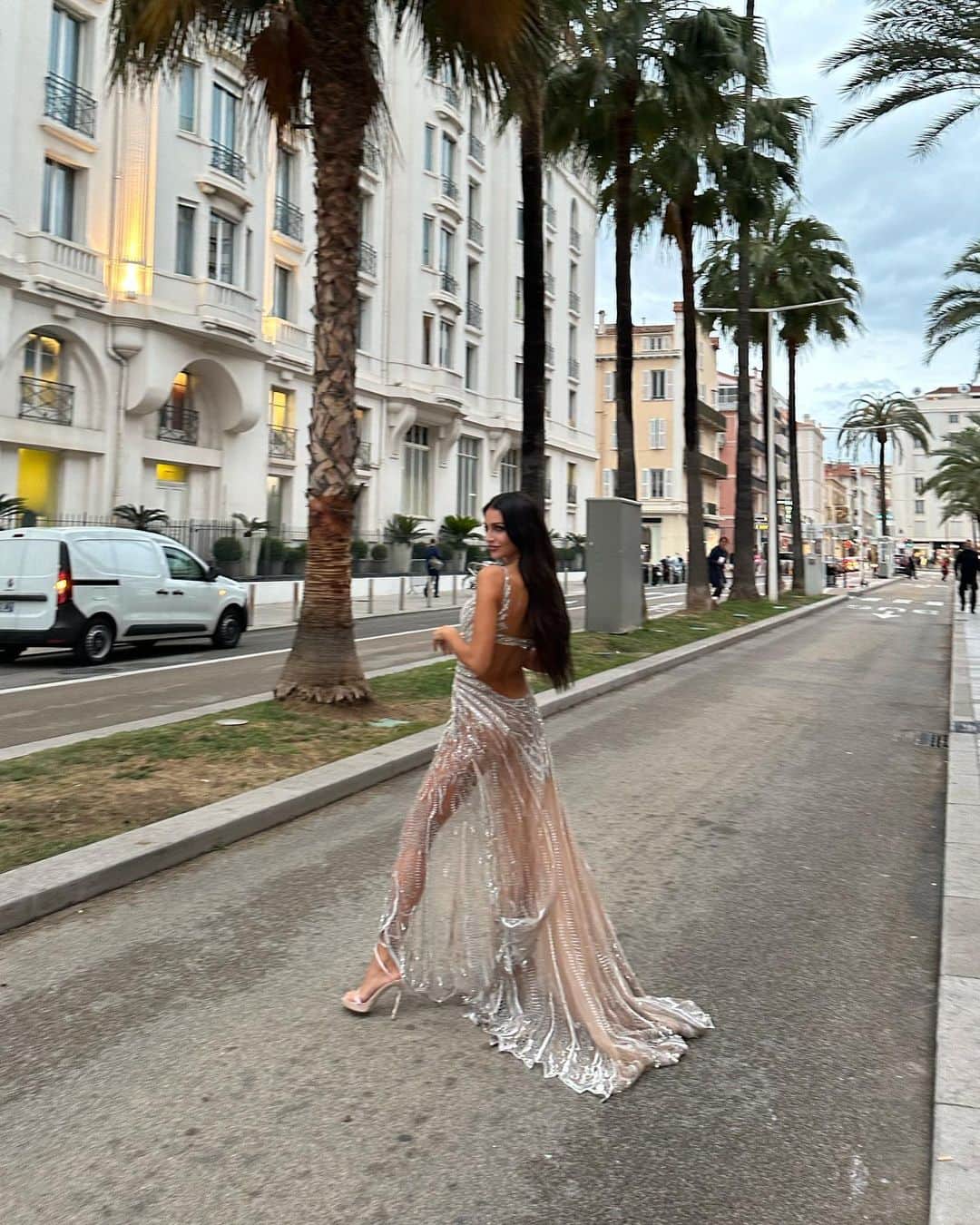 サイラ・ナラさんのインスタグラム写真 - (サイラ・ナラInstagram)「Siempre recordaré esa callecita por la que caminé para volver al hotel  #Cannes2023」5月31日 22時36分 - zaira.nara