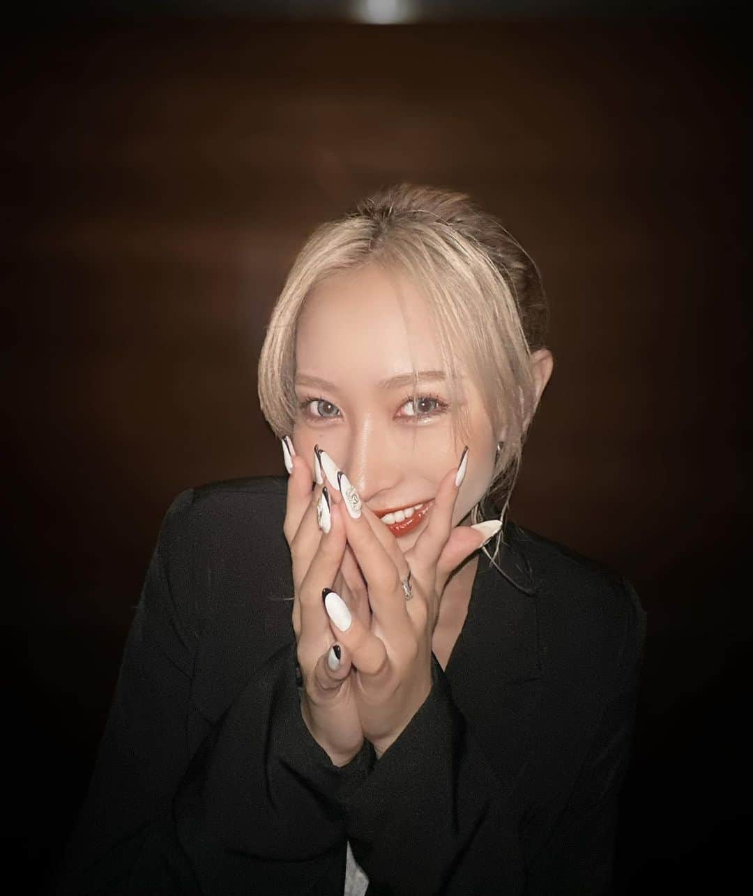 HARACHANさんのインスタグラム写真 - (HARACHANInstagram)「ブルーカラコン🫐 new nail💅　@n7_nail   #nail #nuts #cyberjapan」5月31日 22時38分 - cjd_harachan