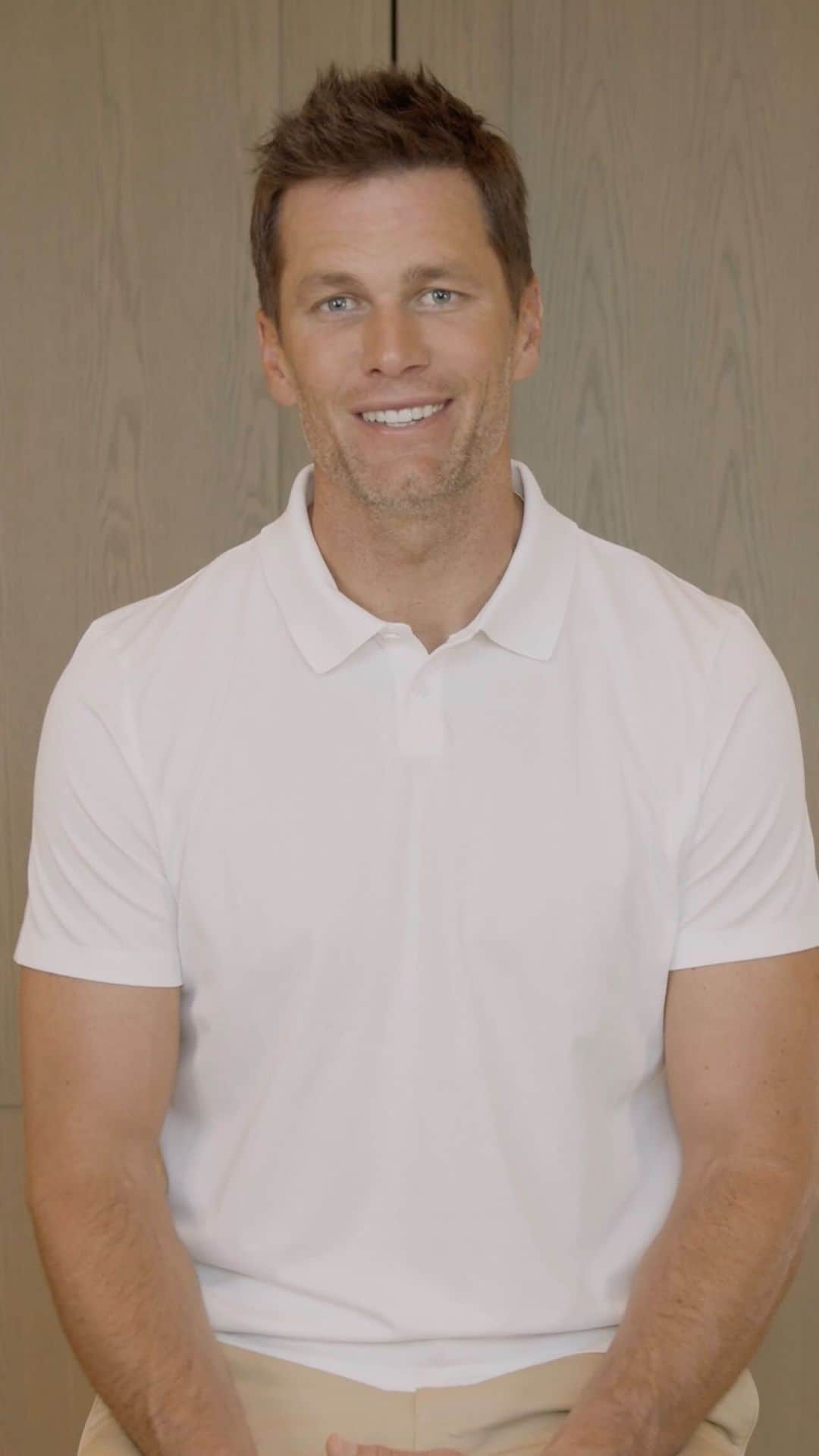 トム・ブレイディのインスタグラム：「FATHER’S DAY 2023: TOM BRADY & TOM BRADY SR.  We asked fathers in our @bradybrand community, who are raising and shaping the next generation, what fatherhood means to them, what they’ve learned so far from being a father, and more about being the number 1 dad in their kids’ lives.  Kicking things off is a special video from BRADY™’s founding father, Tom & his dad, Tom Brady Sr.  “Nothing is more important to me than being a father. [My three kids] are my biggest inspirations. I try to go out there every day and make them proud.” - Tom Brady  “The gift of being a parent is the greatest gift anybody can have” - Tom Brady Sr.  @tombrady wears the Brady Cotton Feel Polo in Glacier & Structured Stretch Brady Pant in Granite. Shop this style and more from our Father’s Day Shop on BradyBrand.com and give dad the gift of BRADY™ this year.」