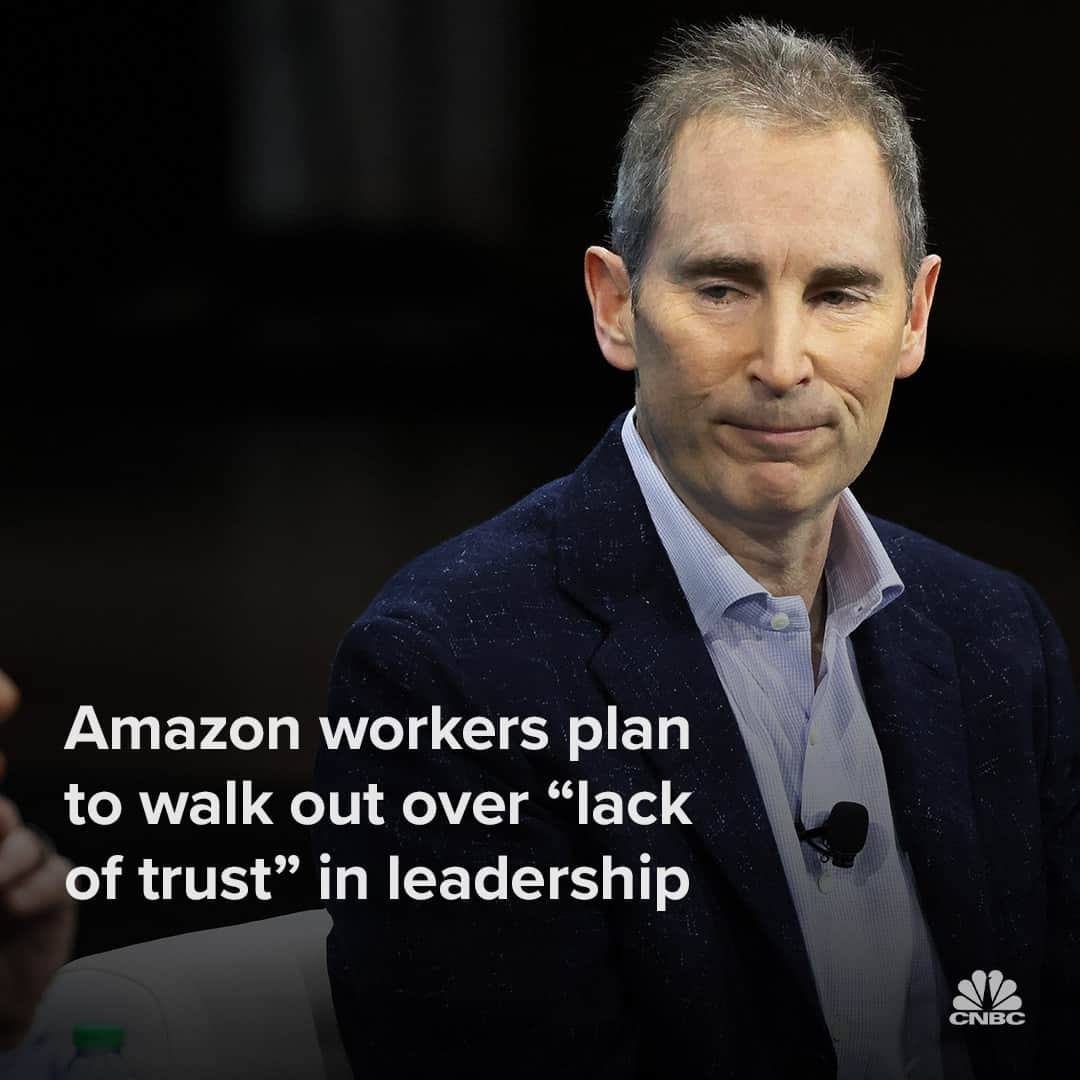 CNBCのインスタグラム：「Amazon employees plan to walk off the job Wednesday in protest of the company’s recent return-to-office mandate, layoffs, and its environmental record.⁠ ⁠ Approximately 1,900 employees worldwide are expected to walk out at 3 p.m. ET, with about 900 of those workers gathering outside the Spheres, the massive glass domes that anchor Amazon’s Seattle headquarters, according to employee groups behind the effort. The walkout is being organized in part by Amazon Employees for Climate Justice, an influential worker organization that has repeatedly pressed the e-retailer on its climate stance.⁠ ⁠ The group said employees are walking out to highlight a “lack of trust in company leadership’s decision making.” Details on the concerns expressed by Amazon employees at the link in bio.」