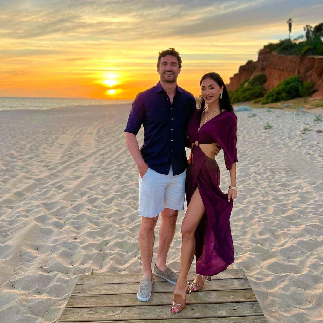 ニコール・シャージンガーのインスタグラム：「The last spring sunset…and she is glorious! 🌅 🇵🇹 #Godsmasterpiece」