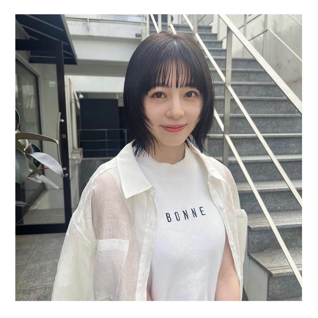 竹内夢のインスタグラム：「ストーリーの写真、投稿します✌︎✌︎ .  カットとカラーをしましたっ！💇‍♀️  堀田さんのカラーリング、 色落ちの過程がすごく楽しくて、 ずっと染めたてみたいな オシャレな色で過ごせるので 大好きなのです🎌🎌🎌  カットも気分るんるんだーっ🙈  @le_tournesol10」