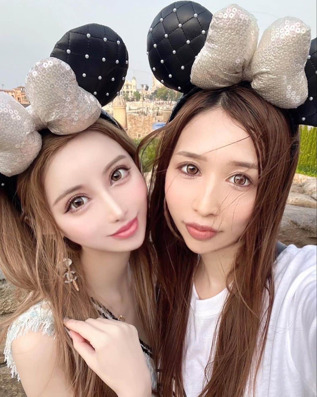 橘楓のインスタグラム：「🐭🩵🐭  夢の国おさんぽ  ᥩ ꔷᴥ⦁ᥥ 耳ピ━━━ン!!  . . #ディズニーシー #ディズニーコーデ #ディズニー写真部 #ootd #tokyodisneysea #TDS」