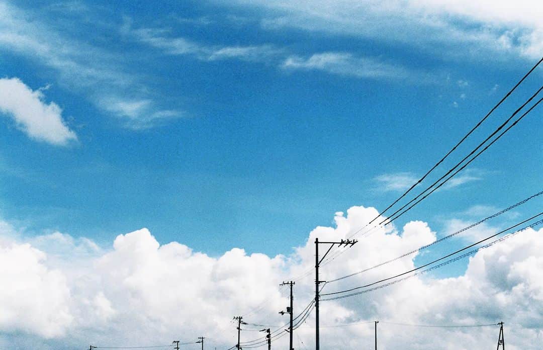 岩倉しおりさんのインスタグラム写真 - (岩倉しおりInstagram)「今年の夏も入道雲をみつけたら追いかけたい。」6月1日 0時14分 - iwakurashiori