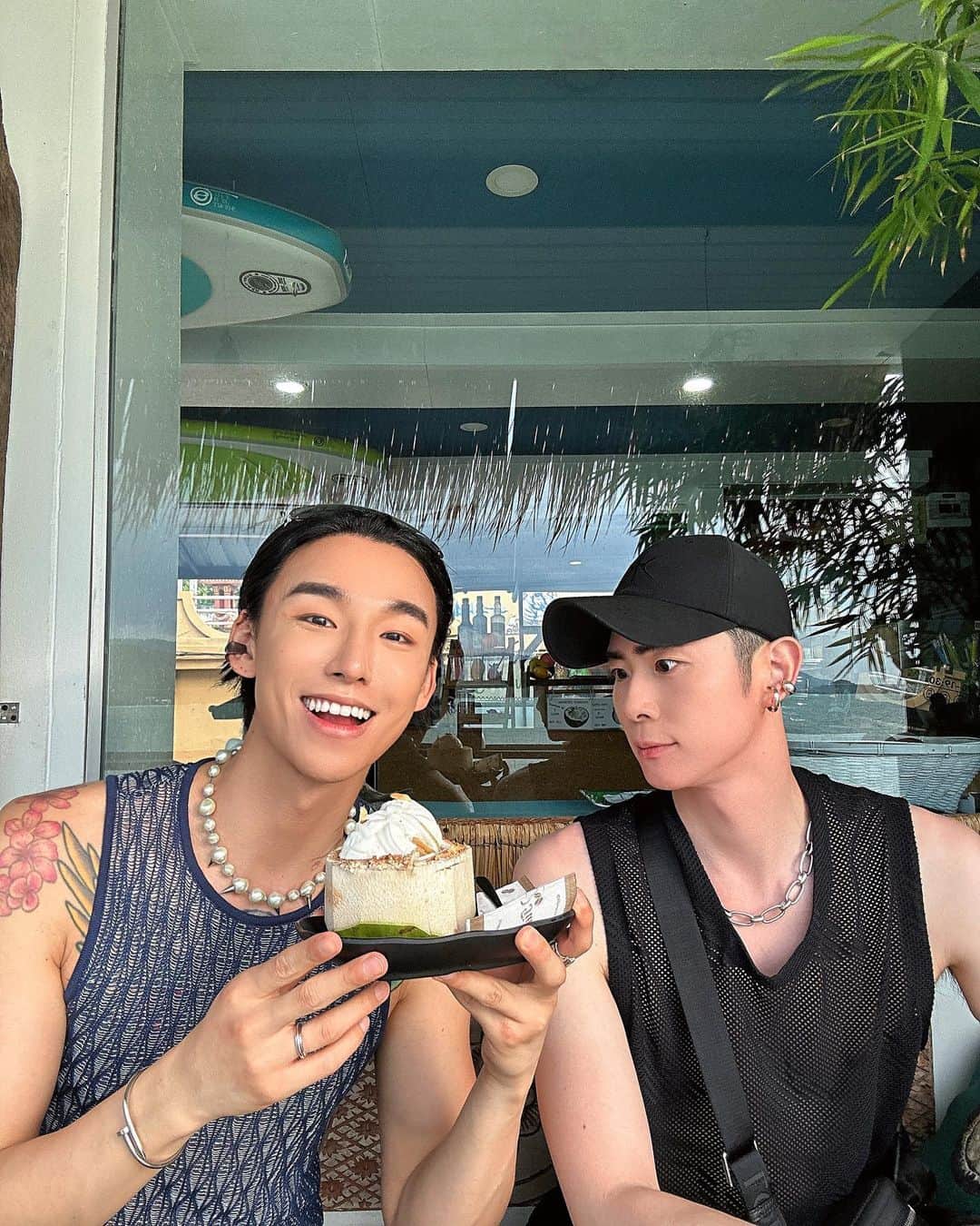 Noah（ノア）さんのインスタグラム写真 - (Noah（ノア）Instagram)「Last day in Koh Samui 🇹🇭  Never have I ever imagined I'd be on this paradise of an island called Koh Samui.  The memory We made, people We met, and the island will be forever cherished. Bye for now but We'll be back.  ขอบคุณครับ ไว้เจอกันใหม่นะครับ 🙏🏻  #TaikiNoah#Thailand#KohSamui」6月1日 0時18分 - noah_bbb