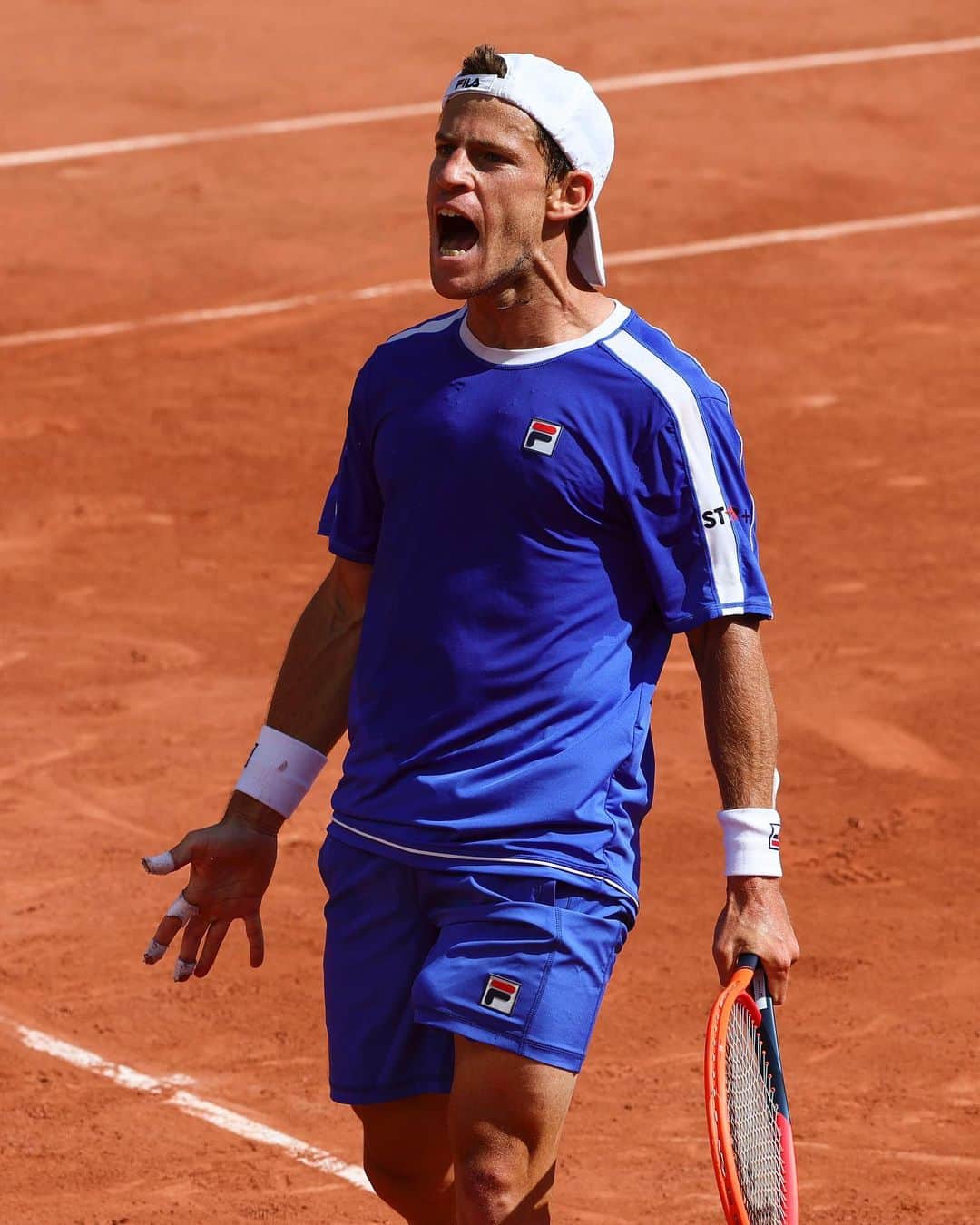 ディエゴ・シュワルツマンさんのインスタグラム写真 - (ディエゴ・シュワルツマンInstagram)「Go Diego, Go!  📸 @clement_mahoudeau / @fftennis   #ATP #RolandGarros #Tennis」6月1日 0時19分 - dieschwartzman