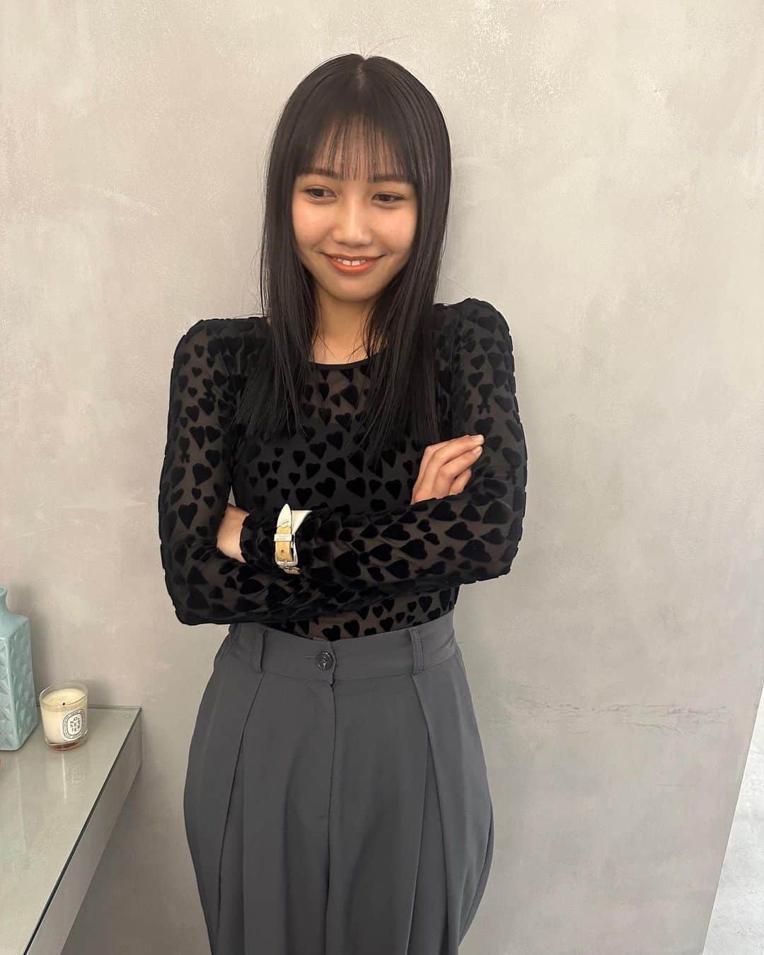 井上苑子さんのインスタグラム写真 - (井上苑子Instagram)「カラーしてもらいました🧞‍♂️ ブルーブラックのブルー薄めだと思いますがよくわかってないので詳しくは @me_is_yurika に聞いてください^_^ いつもｱﾘｶﾞﾄﾈ ‼️」6月1日 0時28分 - inouesonoko