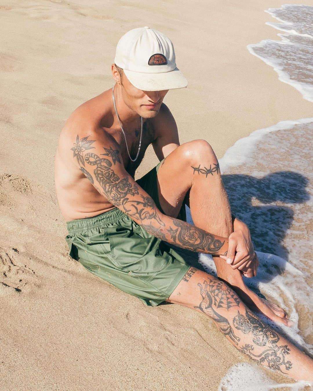 Poler Outdoor Stuffのインスタグラム：「Life is 2 short 4 pants🌴  Introduce your legs to sunshine, The Adventure Short has you covered from the knees up  Amphibious in nature & truly all terrain, It’s in the name. Hop in a pair of Adventure Shorts & see for yourself  #campvibes」