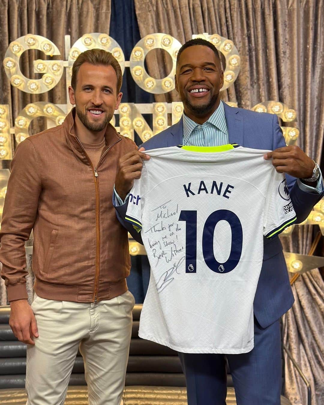 ハリー・ケインのインスタグラム：「Football 🤝 Soccer  Always a pleasure chatting with stars from other sports.」