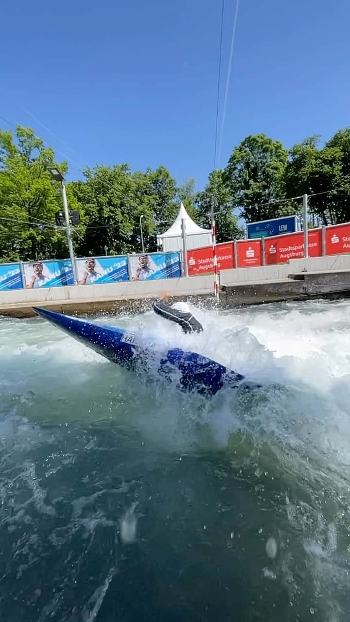 羽根田卓也のインスタグラム：「World Cup series kicks off tomorrow 👊💦keep cross your fingers 🤞 明日からワールドカップ初戦が始まります！日本から応援よろしくお願いします👊」