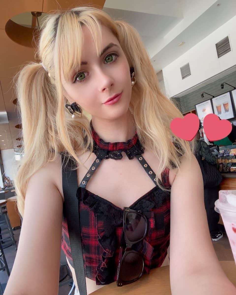 Hirari Ann（ヒラリー アン）のインスタグラム：「Here’s a cute tsundere girl. 💕🫡 Tsundere supremacy  ——— Update:  I’m in Canada right now for a bit. Some people don’t know. There’s some huge forest fires going on right now in my area…. so if any of my homies are being affected… I feel for you. 🙏🙏🙏 my home province has been going through many hardships this last couple years and this fire isn’t helping. 😮‍💨😓 I’m okay by the way!」