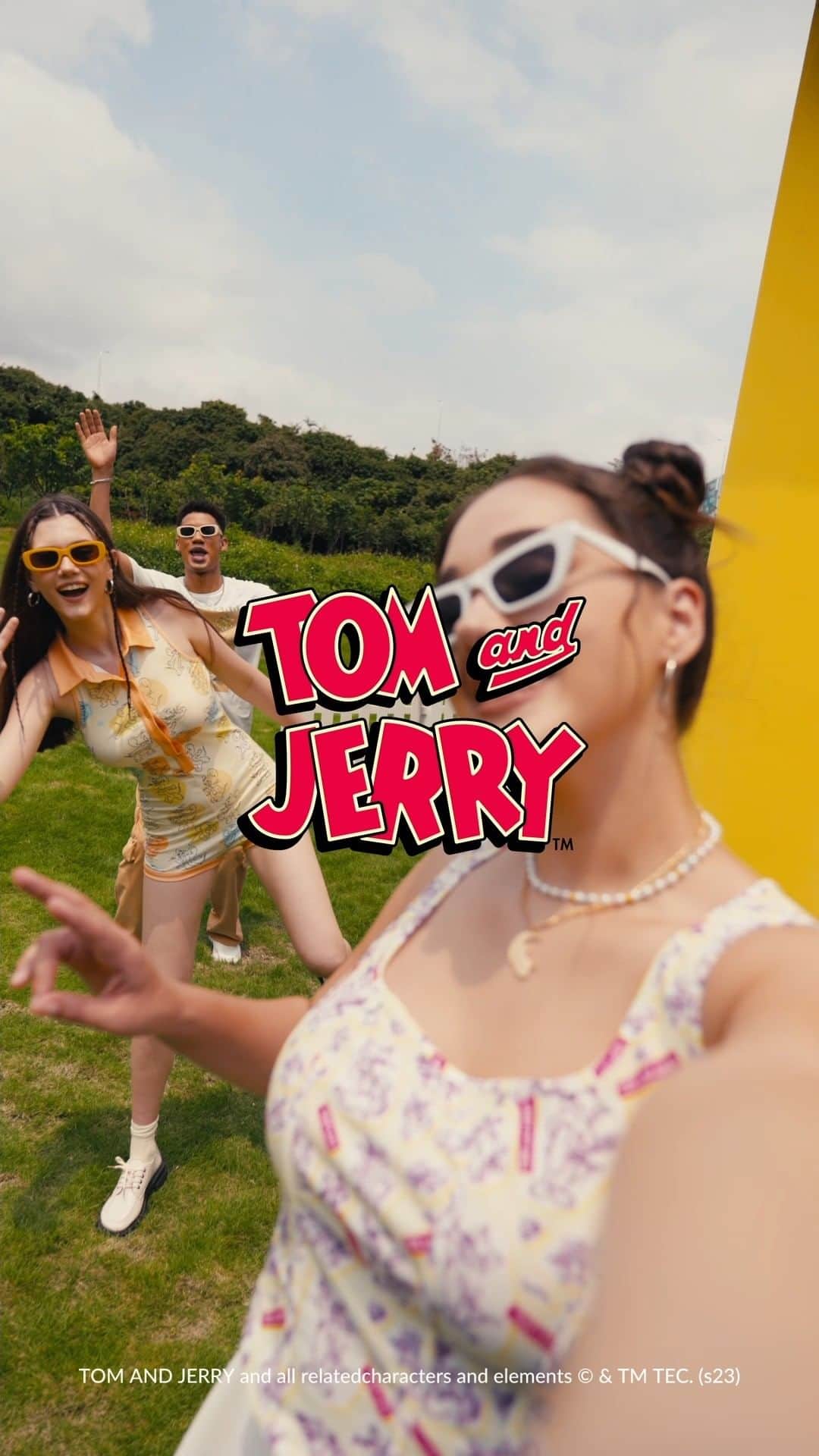 SHEINのインスタグラム：「Escape to your dream vacation with our Tom & Jerry summer collection!🌊🏖️  🔗:https://shein.shop/fm23hpp  #TOMANDJERRYXSHEIN #TOMANDJERRY #SHEINforAll #SHEIN  *Available globally」