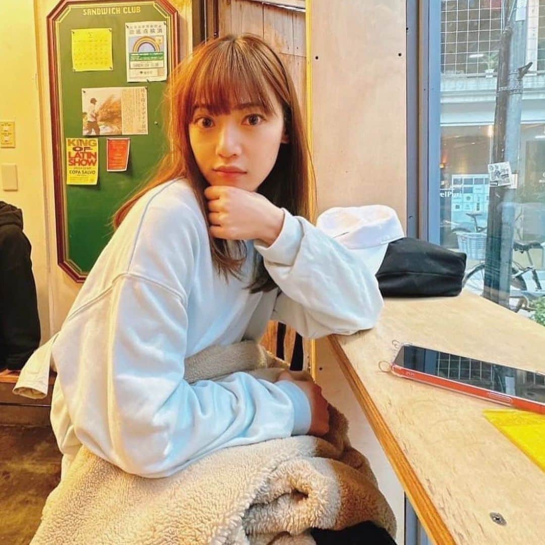 希代彩のインスタグラム：「✨📣お知らせ📣✨  CEADER Produce vol,10「逃亡」に出演させて頂きます。  公演期間:7/26(水)~30(日)　8ステージ 会場:OFF・OFFシアター(下北沢)  中国人初のノーベル文学賞作家、高行健の代表作を、限られた空間で純度高い人間ドラマをお届けできるよう挑みます。  　#舞台逃亡 @cedar.0725  ☝️チェックお願いします！☝️  しんちゃん @nakamuran0901 とのんびり下北してもらった日のわたち💗」