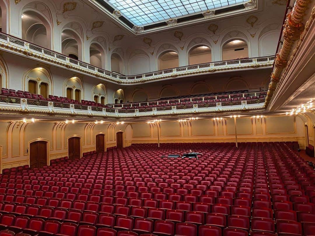 デイヴィッド・ギャレットさんのインスタグラム写真 - (デイヴィッド・ギャレットInstagram)「ICONIC in Hamburg today 🎻   #davidgarrett #iconic #trio #classicalmusic」6月1日 2時42分 - davidgarrettinsta