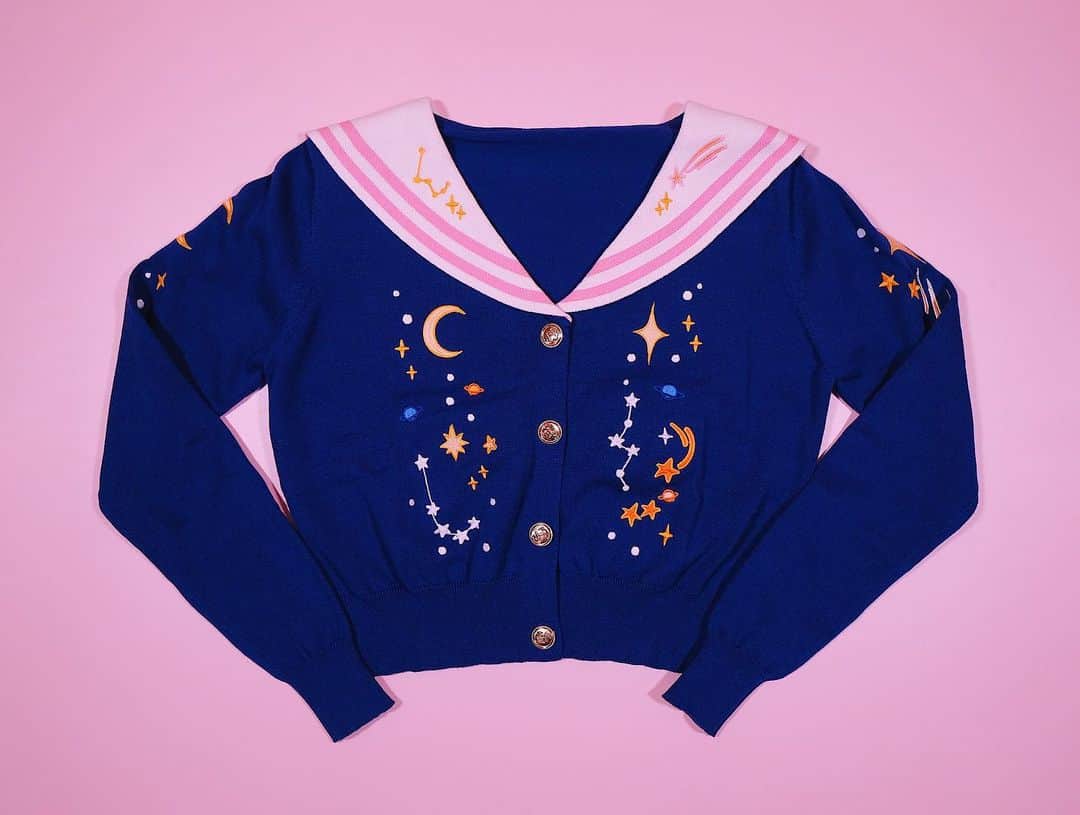 meyocoさんのインスタグラム写真 - (meyocoInstagram)「care for a closer look? ✨🌙 the sky sailor cardigan comes with a semi-crop length, 100% cotton knit, and dreamy embroideries 🌌」6月4日 2時00分 - meyoco