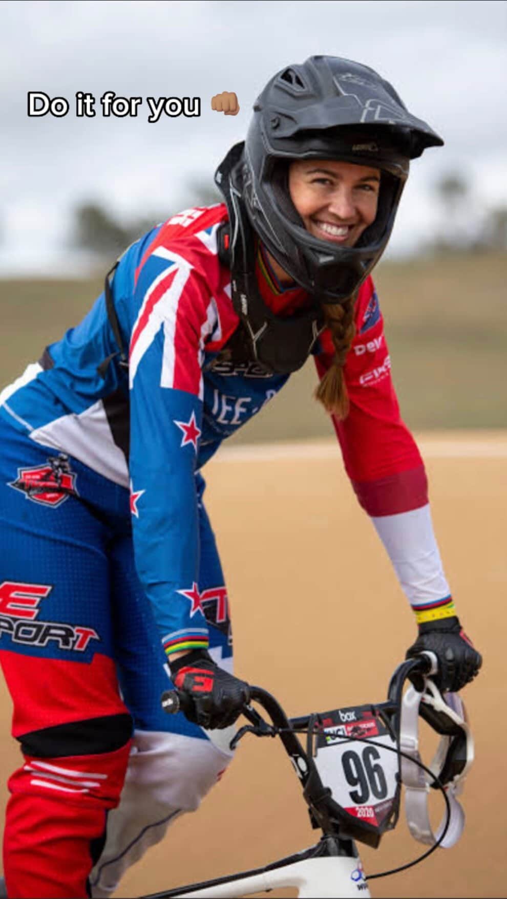 サラ・ウォーカーのインスタグラム：「@swbmx speaking our language: who gives a shit what anyone else thinks, concentrate on yourself and do it for you 👊🏽  Sara Walker: Life Lessons from an Olympic Medalist Ep out now, link in bio 💥 L&S x   @sezbrown2 @misslexiebrown」
