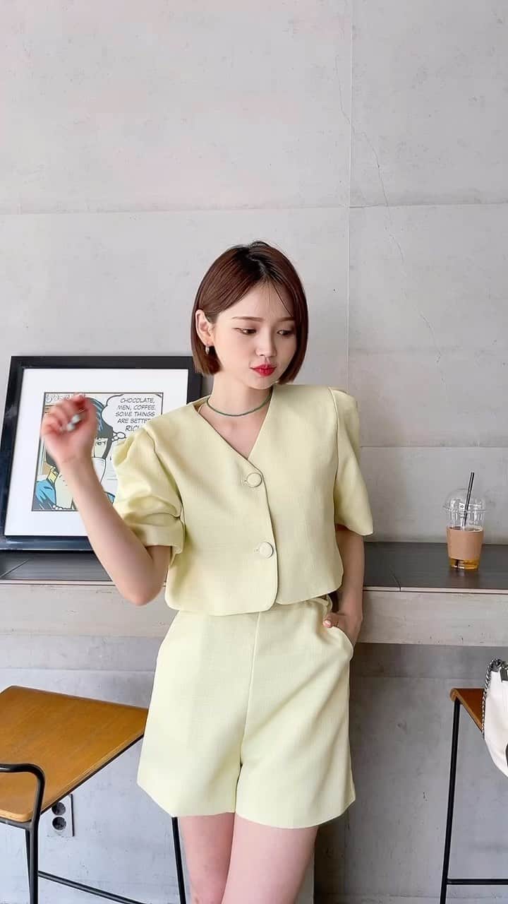 Yoonbitnaのインスタグラム：「말하지 않아도 태규쌤께서 원하는 스타일로 만들어주시니까  샵 가면 가만히 앉아있다가 나옴..  진짜 대애애만족🥹🫶🏻 너무 예뿌자나유..💇🏻‍♀️ @xxkyu_ @ouiouia_hair_makeup」