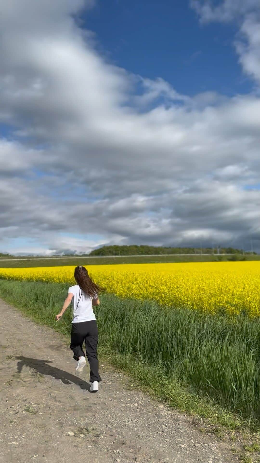 加賀其真美のインスタグラム：「６月🐌☂️✨ ． 『自分の時間をしっかりつくる事』🩵💛🩵」