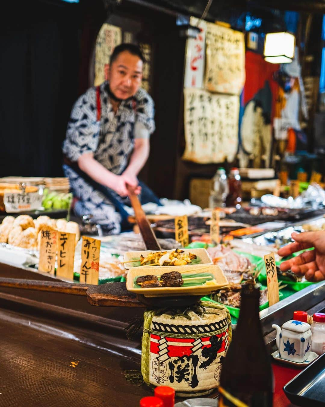 大橋直誉さんのインスタグラム写真 - (大橋直誉Instagram)「Robatayaki けっこうテンション上がった 焼肉、焼き魚、焼き野菜なんだけどね 仙台発祥だとは知らなかった そういえば食の歴史調べてて「お好み焼き」が浅草発祥と知り「ほんまかいな、知らへんかったやん！何言うてまんがな！」ってなった。」6月1日 14時48分 - nao.tirpse