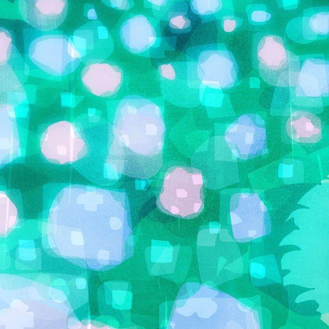 カナヘイのインスタグラム：「紫陽花小道 ■□□ □□□  #6月壁紙 #Illustration #making #タイムラプス #メイキング #kanahei #卡娜赫拉 #卡娜赫拉的小動物 #カナヘイの小動物 #紫陽花」