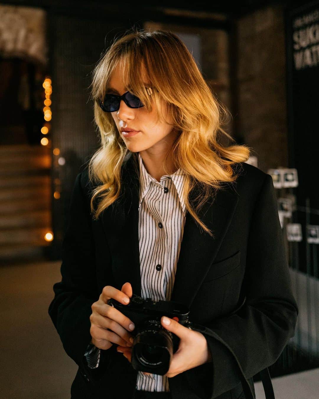 のインスタグラム：「Comment an elephant emoji below if you think I should become a professional photographer! Thanks for having me @goldengoose #goldengoose #hausofdreamers」