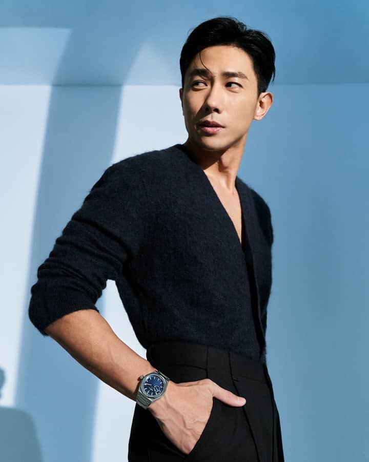 ゼニスのインスタグラム：「#DesmondTan: Friend of the brand Desmond Tan is living proof that sometimes, all it takes is pure passion and dedication to reach your star.」