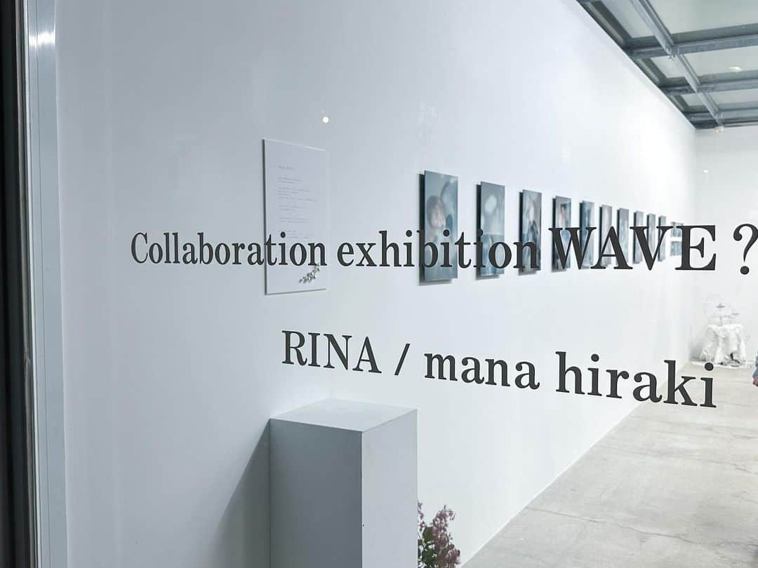 Ryokoのインスタグラム：「2023.5.28 RINAちゃんの展示観に行ってきた〜○ めちゃくちゃ素敵で黙ってすんごい色んな感情キャッチした いつか私も写真展とかやりたいなあが強くなった夜でした🥀 誘っていただいてありがとうございます🫶🏻 #weveten」
