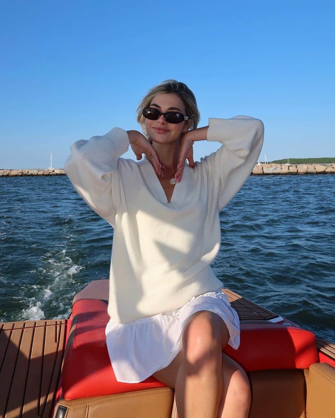 シンシア ローリーのインスタグラム：「Back on the water 🚤」
