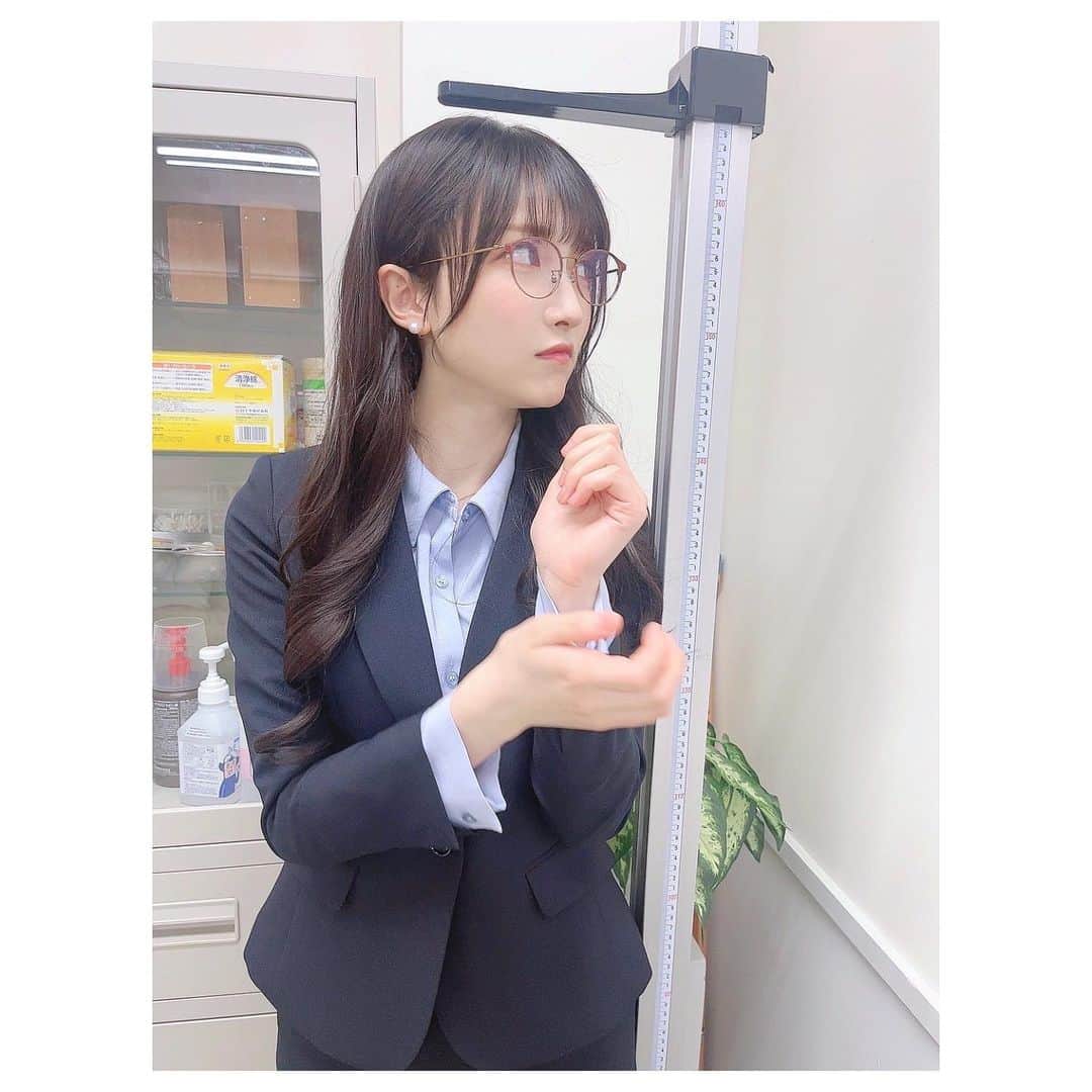 山崎エリイさんのインスタグラム写真 - (山崎エリイInstagram)「ㅤㅤㅤㅤㅤㅤㅤㅤㅤㅤㅤㅤㅤㅤㅤㅤㅤㅤㅤㅤㅤㅤㅤㅤㅤㅤㅤㅤㅤㅤㅤㅤㅤㅤㅤㅤㅤㅤㅤ おはようございます☀️  今日から6月！  体調に気をつけて一緒に頑張りましょう☺️✨  #ヒール履いたまま #身長計 #測る意味ない #教師 #コスプレ #山崎エリイ #Erii」6月1日 8時26分 - erii_yamazaki