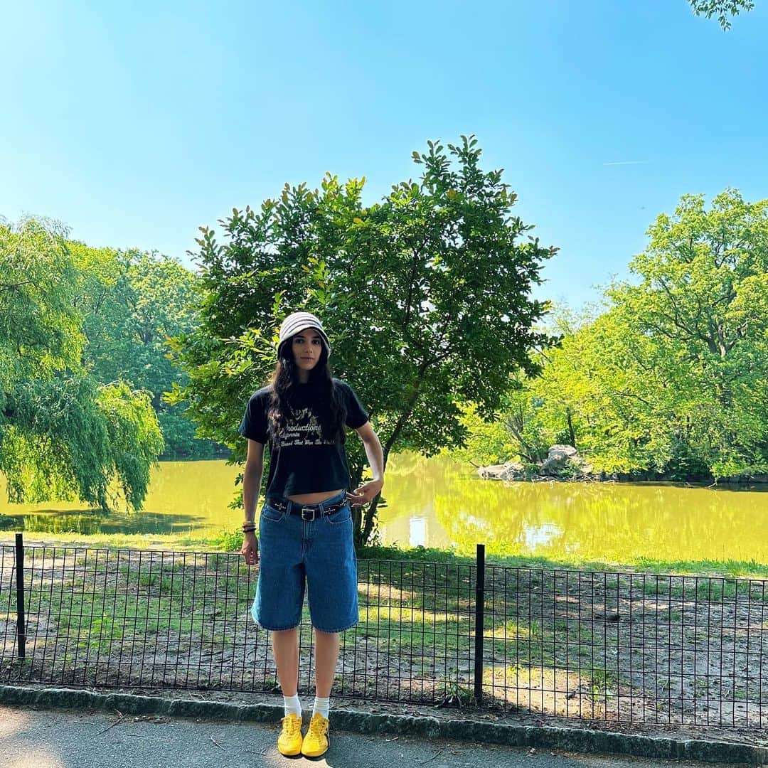 ローレン・ペルツさんのインスタグラム写真 - (ローレン・ペルツInstagram)「Snow in the Spring in New York 🗽」6月1日 8時27分 - laurenperez