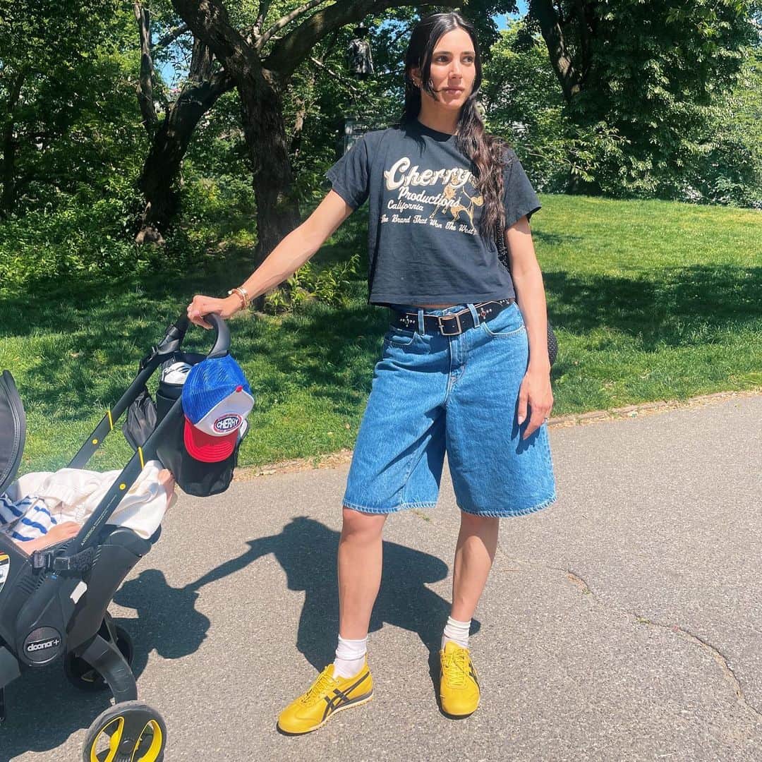 ローレン・ペルツさんのインスタグラム写真 - (ローレン・ペルツInstagram)「Snow in the Spring in New York 🗽」6月1日 8時27分 - laurenperez
