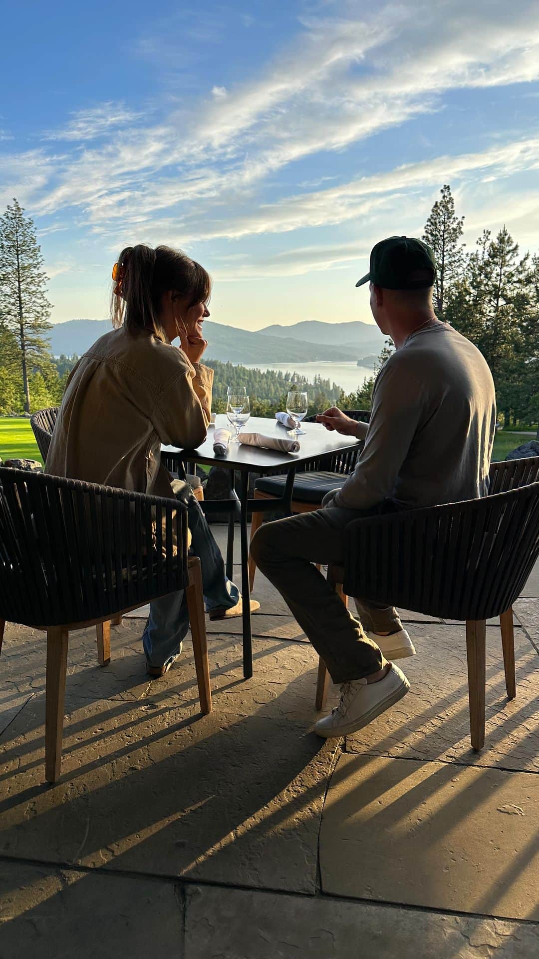 ジェイソン・ケネディのインスタグラム：「Date nights hit different with @gemlsv」