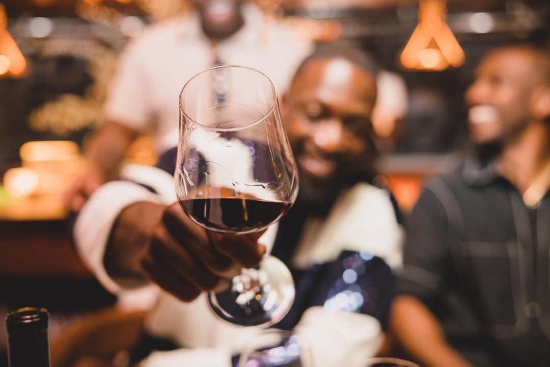 ドウェイン・ウェイドさんのインスタグラム写真 - (ドウェイン・ウェイドInstagram)「Amazing things happen… When We Gather @wadecellars 🍷」6月1日 9時45分 - dwyanewade