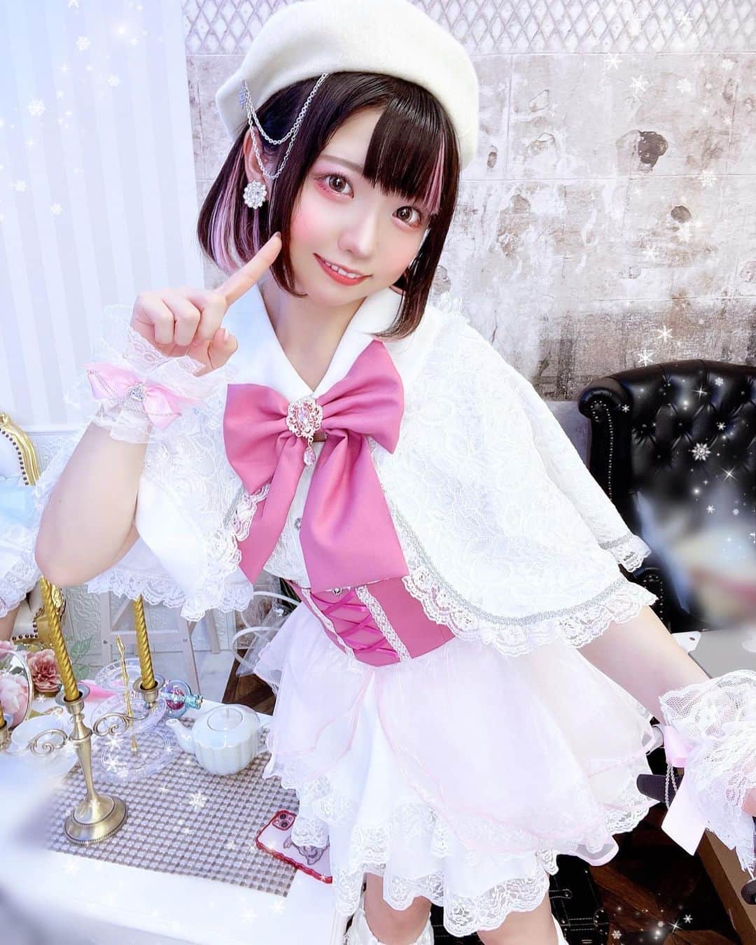 千夢さんのインスタグラム写真 - (千夢Instagram)「金平糖みたいに甘い魔法🪄🫧  ・  ちむりん魔法が使えるようになっちゃった！！！！  魔法の杖や銃、可愛いくない？？？女児の心がうずく🥺💕  こちらは歌舞伎町のコンセプトカフェ泡沫魔法苑(うたかたまほうえん)さんの制服で、 そのモデルをさせていただきました✨  お友達のてんしちゃん( @tns828 )がプロデュースしているお店で、 ちむりんもプレオープン中に何度かゲストしたことあります♡  こちらの可愛すぎる制服が6月〜のグランドオープンからお店で見れるみたいなので、ぜひ行ってみてね💖  ちむりんもまた機会があったらゲストしたいなと思います🥰  泡沫魔法苑 Twitter▶︎ @ UtakataMahouen  Adress▶︎東京都新宿区歌舞伎町2-17-4 コリンズ37ビル 5階C  #コンカフェ #歌舞伎町コンカフェ  #コンカフェキャスト #コンセプトカフェ  #コンカフェ巡り #コンカフェ求人  #魔法少女 #魔女っ子  #メイド服 #メイド #メイドコスプレ  #地雷 #地雷女子  #地雷女 #地雷系  #地雷系女子  #cosplay #cosplayer #cosplays #cosplaying #cosplaygirl #cosplaymodel #cosplayersofinstagram #cosplaymakeup #model #kawaii」6月1日 9時45分 - chimurin_cos